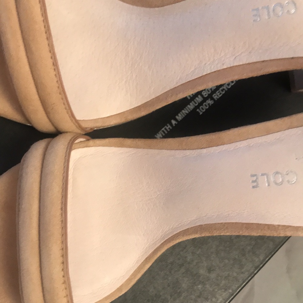 Kenneth Cole Women's Tan Heeled Sandals - Picture 12 of 13